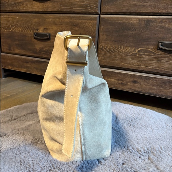 Margot New York Kaye Bucket Bag Tote In Ivory Suede - Picture 3 of 15